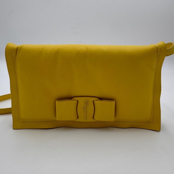 SALVATORE FERRAGAMO Cedrata Leather Shoulder Bag Yellow - Picture 1 of 10